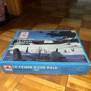 Vintage Blue and White Jigsaw Puzzle 750 Pieces